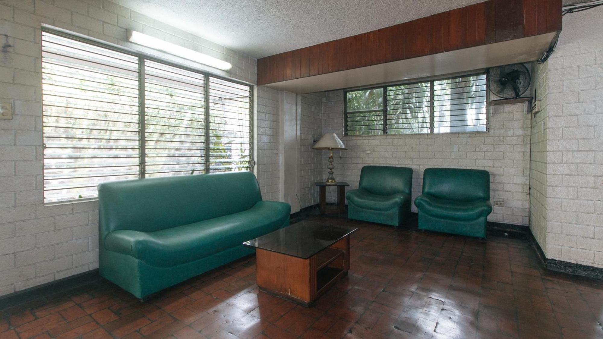 Reddoorz At Broadway Court Apartelle Ciudad Quezon Exterior foto