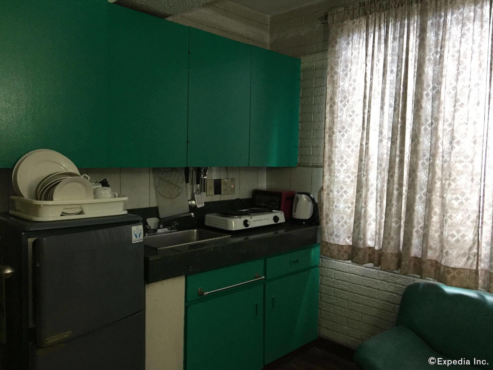 Reddoorz At Broadway Court Apartelle Ciudad Quezon Exterior foto