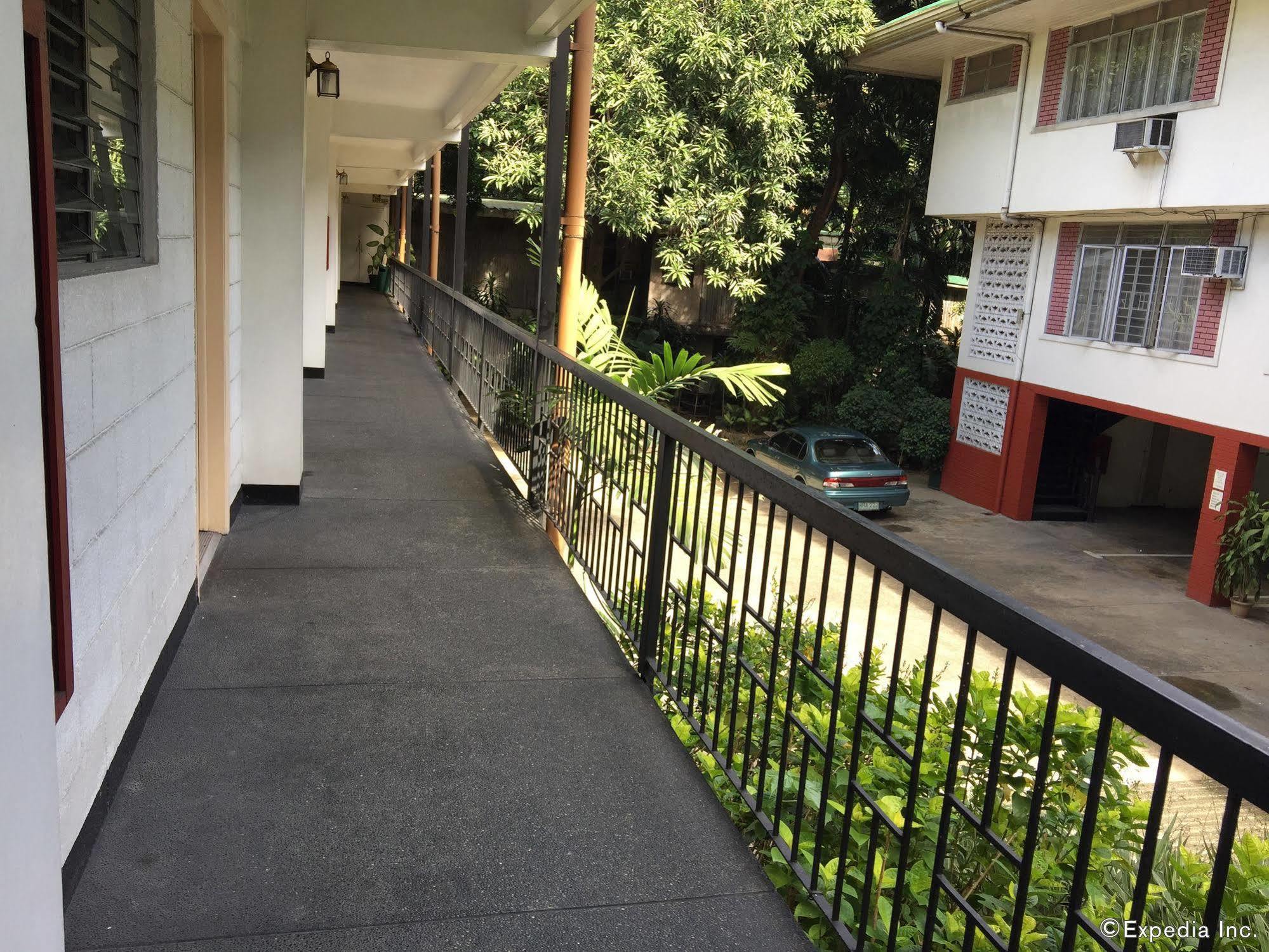 Reddoorz At Broadway Court Apartelle Ciudad Quezon Exterior foto